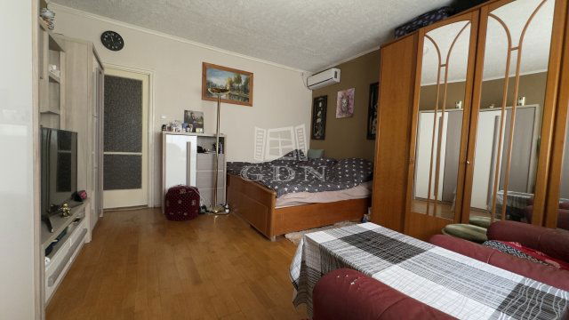 Eladó téglalakás, Keszthelyen 53 M Ft, 2+1 szobás