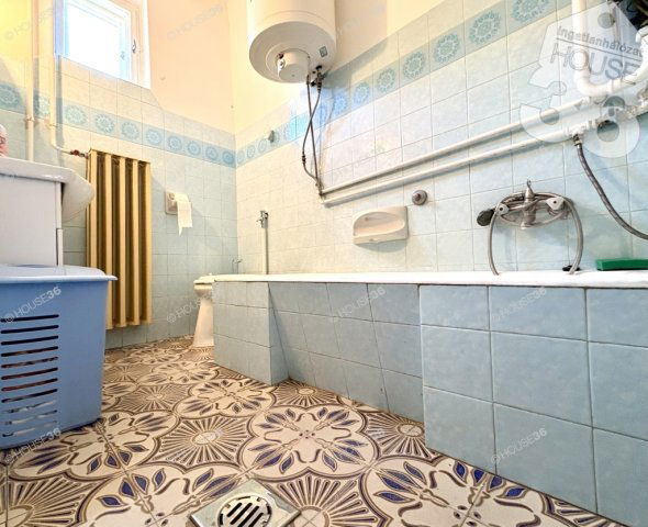 Eladó családi ház, Nyárlőrincen 37.5 M Ft, 3 szobás
