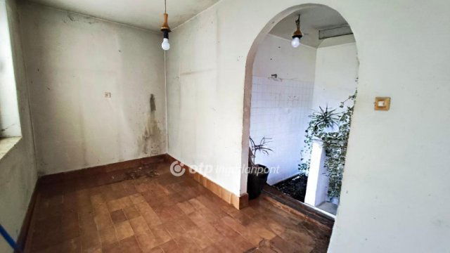 Eladó családi ház, Budapesten, XVI. kerületben 81.5 M Ft