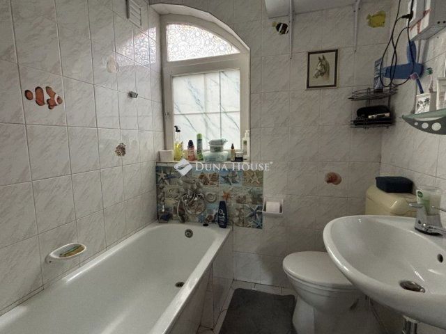 Eladó családi ház, Ráckevén 44.754 M Ft, 4 szobás