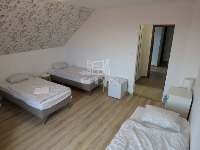 Kiadó hotel, Pákozdon 1200 E Ft / hó / költözzbe.hu
