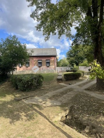 Eladó családi ház, Gödrén 35.9 M Ft, 4 szobás