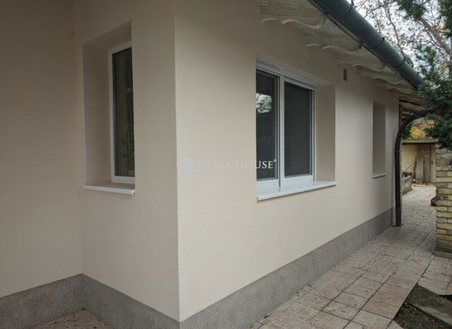 Eladó családi ház, Szegeden 110 M Ft, 4 szobás