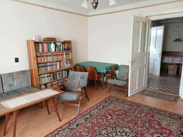 Eladó családi ház, Pilisvörösváron 69.5 M Ft, 2 szobás