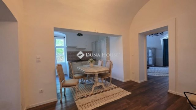 Eladó téglalakás, Kőszegen 51.9 M Ft, 3 szobás