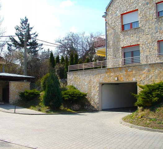 Eladó téglalakás, Budapesten, III. kerületben 150 M Ft