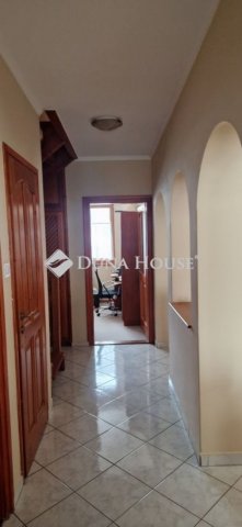 Eladó családi ház, Gárdonyban 149.9 M Ft, 5 szobás