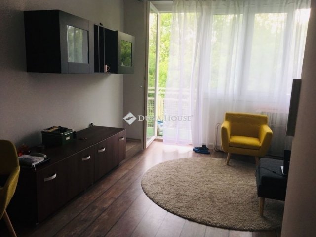 Eladó panellakás, Kecskeméten 37.5 M Ft, 1 szobás