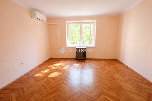Eladó téglalakás, Budapesten, X. kerületben 43.5 M Ft, 1 szobás