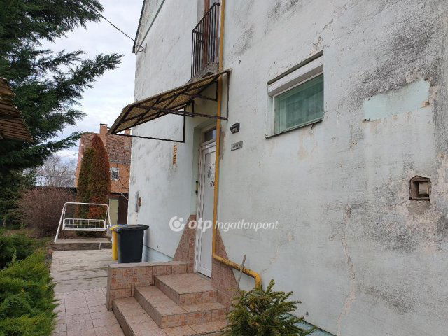 Eladó téglalakás, Mezőhegyesen 13.9 M Ft, 2+1 szobás