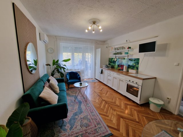 Eladó téglalakás, Budapesten, XXI. kerületben, Rakéta utcában