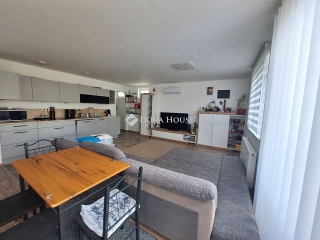 Eladó családi ház, Kőszegen 84.99 M Ft, 5 szobás