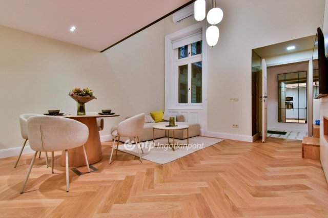 Eladó téglalakás, Budapesten, V. kerületben 165.5 M Ft