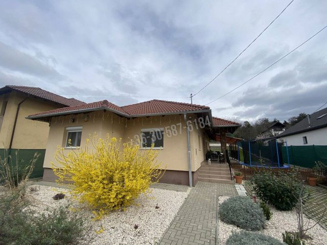 Eladó családi ház, Veresegyházon 138.9 M Ft, 4 szobás