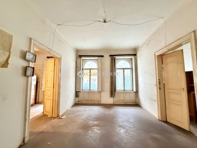 Eladó téglalakás, Budapesten, VI. kerületben 101 M Ft, 3 szobás