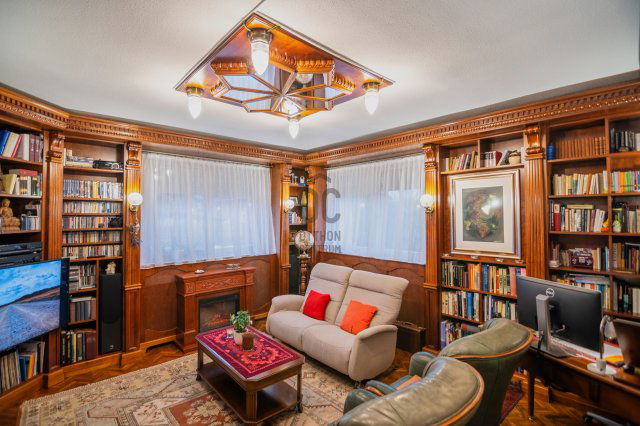 Eladó családi ház, Budapesten, XV. kerületben 189 M Ft, 6 szobás