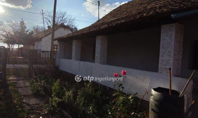 Eladó családi ház, Hajdúszováton 7.5 M Ft, 2+1 szobás