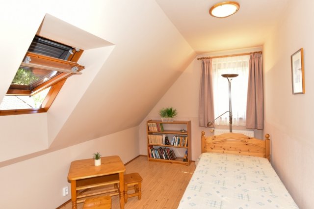 Eladó családi ház, Veszprémben 219.9 M Ft, 3+3 szobás