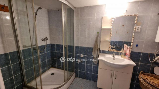 Eladó nyaraló, Csemőn 41.6 M Ft, 3 szobás / költözzbe.hu