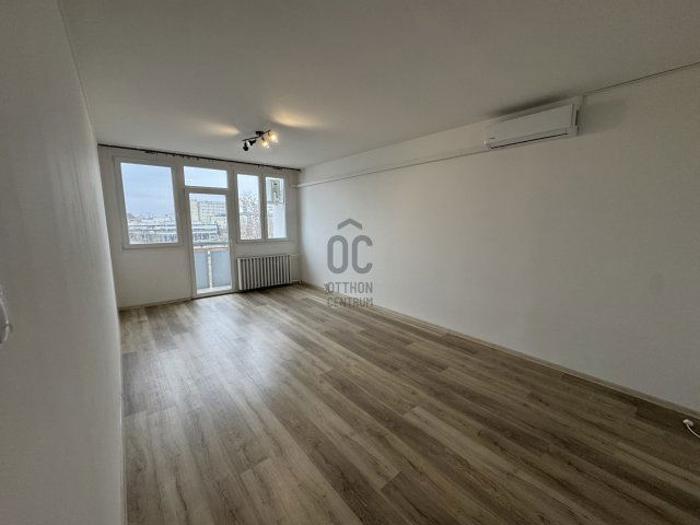 Eladó panellakás, Kecskeméten 45.9 M Ft, 2 szobás