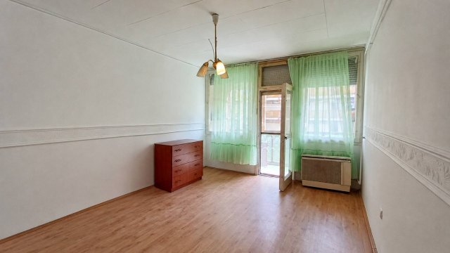 Eladó téglalakás, Salgótarjánban, Déryné úton 12.5 M Ft