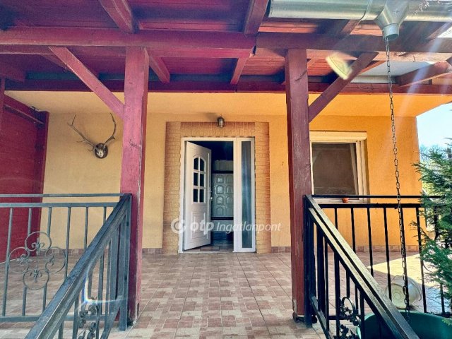 Eladó nyaraló, Pátkán 34.9 M Ft, 3 szobás