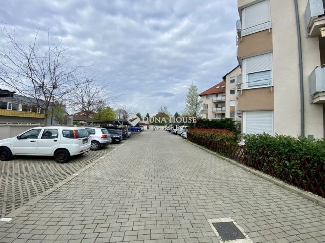 Eladó garázs, Budapesten, XVIII. kerületben 3.45 M Ft