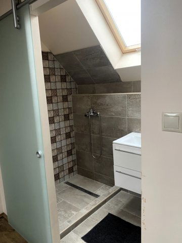 Eladó családi ház, Pázmándon 69.9 M Ft, 2 szobás