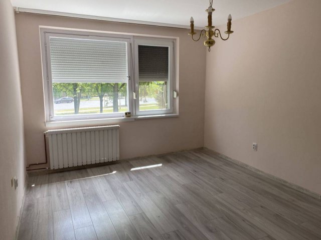 Eladó panellakás, Békéscsabán 35.5 M Ft, 2 szobás