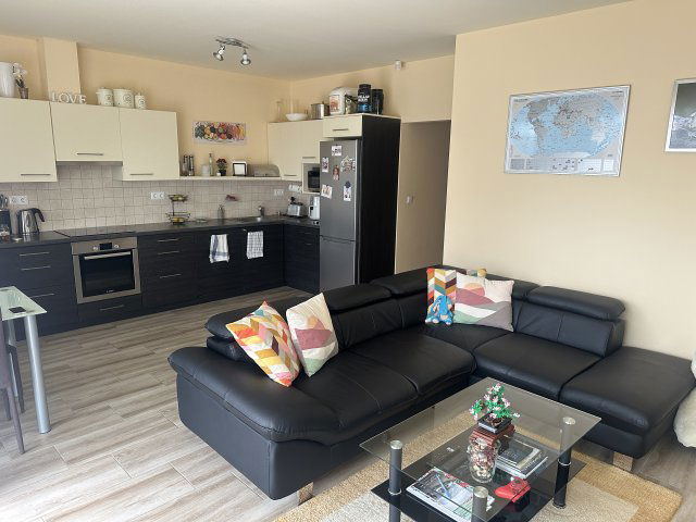 Eladó téglalakás, Győrött 79.9 M Ft, 3 szobás