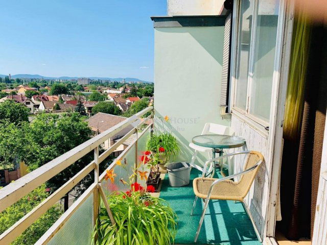 Eladó téglalakás, Budapesten, XV. kerületben 69.5 M Ft, 2 szobás