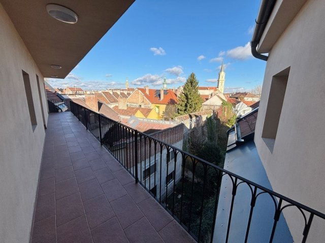 Eladó téglalakás, Sopronban 65.55 M Ft, 3 szobás