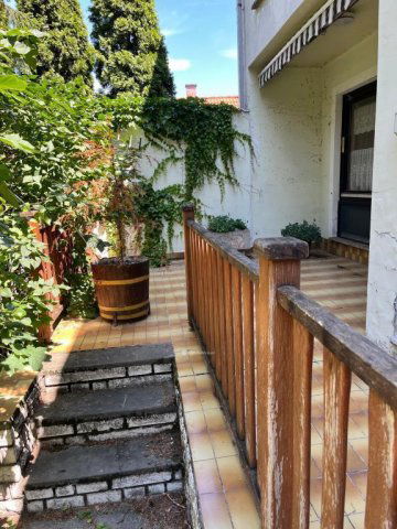 Eladó családi ház, Mohácson 81.9 M Ft, 6 szobás