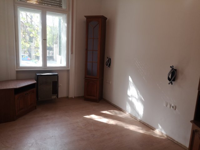 Kiadó téglalakás, albérlet, Gyulán, Béke sugárúton, 4 szobás