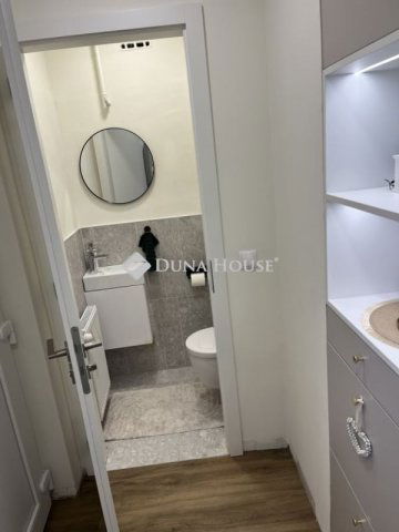 Eladó téglalakás, Budapesten, II. kerületben 135 M Ft