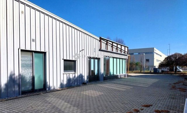 Eladó ipari ingatlan, Debrecenben 1990 M Ft / költözzbe.hu