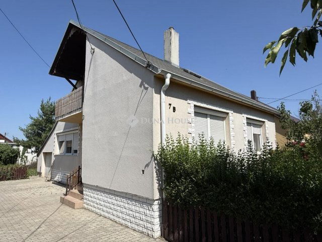 Eladó családi ház, Mosonmagyaróváron 55.69 M Ft, 5 szobás