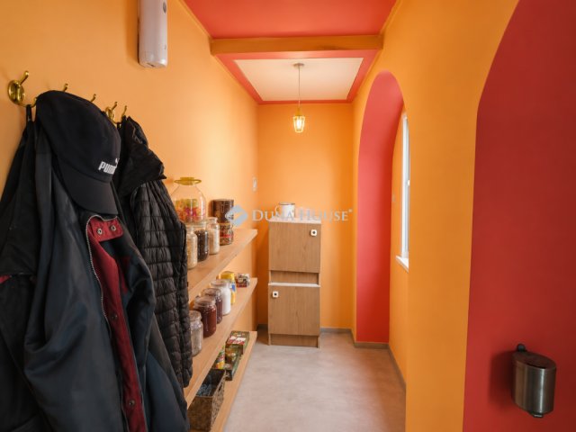 Eladó családi ház, Vitnyéden 68.52 M Ft, 4 szobás