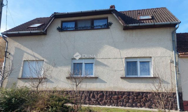 Eladó családi ház, Kaposváron 29.99 M Ft, 6 szobás