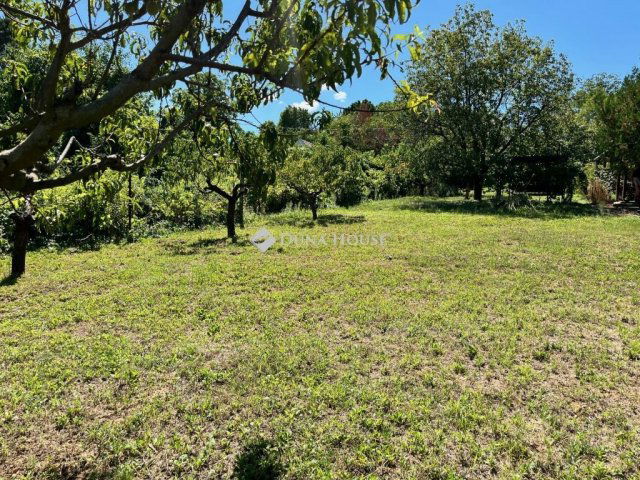 Eladó telek, Pécsett 8.5 M Ft / költözzbe.hu