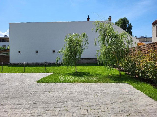 Kiadó téglalakás, albérlet, Siófokon 250 E Ft / hó, 3 szobás