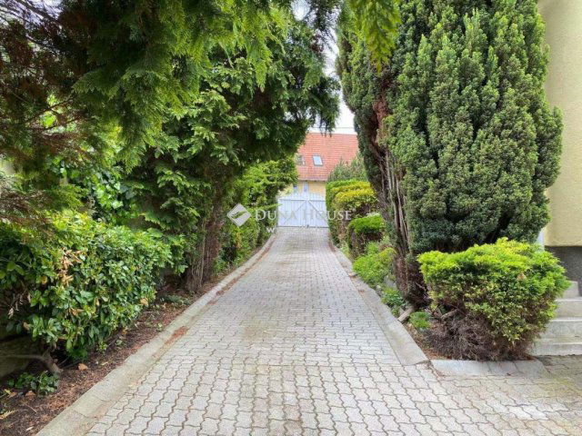 Eladó családi ház, Budapesten, II. kerületben 271.212 M Ft