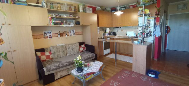 Eladó téglalakás, Veszprémben 58 M Ft, 1+2 szobás