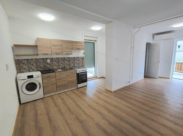 Eladó családi ház, Törökszentmiklóson 34.8 M Ft, 2 szobás