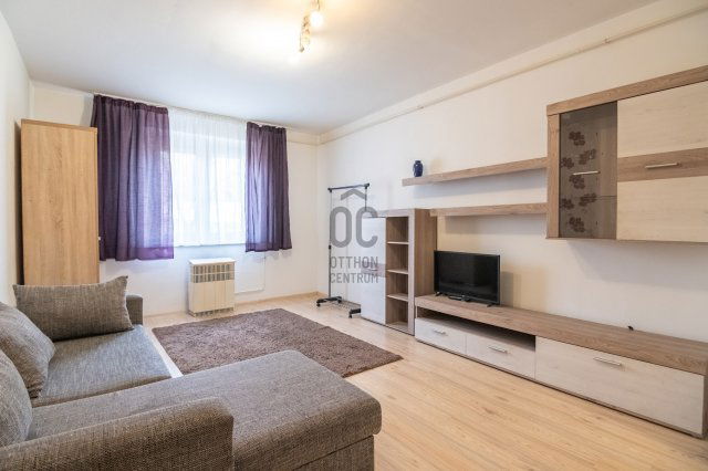 Eladó téglalakás, Szekszárdon, Zöldkert utcában 27.9 M Ft