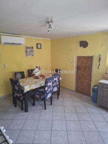 Eladó családi ház, Lakitelken 35 M Ft, 4 szobás