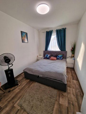 Eladó családi ház, Szirmabesenyőn 99.8 M Ft, 5+2 szobás