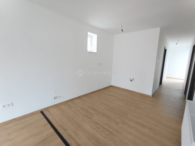 Eladó családi ház, Nagykátán 75 M Ft, 4 szobás