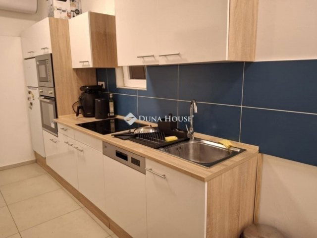 Eladó téglalakás, Budapesten, IX. kerületben 95.9 M Ft, 3 szobás