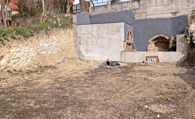 Eladó telek, Veszprémben 32 M Ft / költözzbe.hu